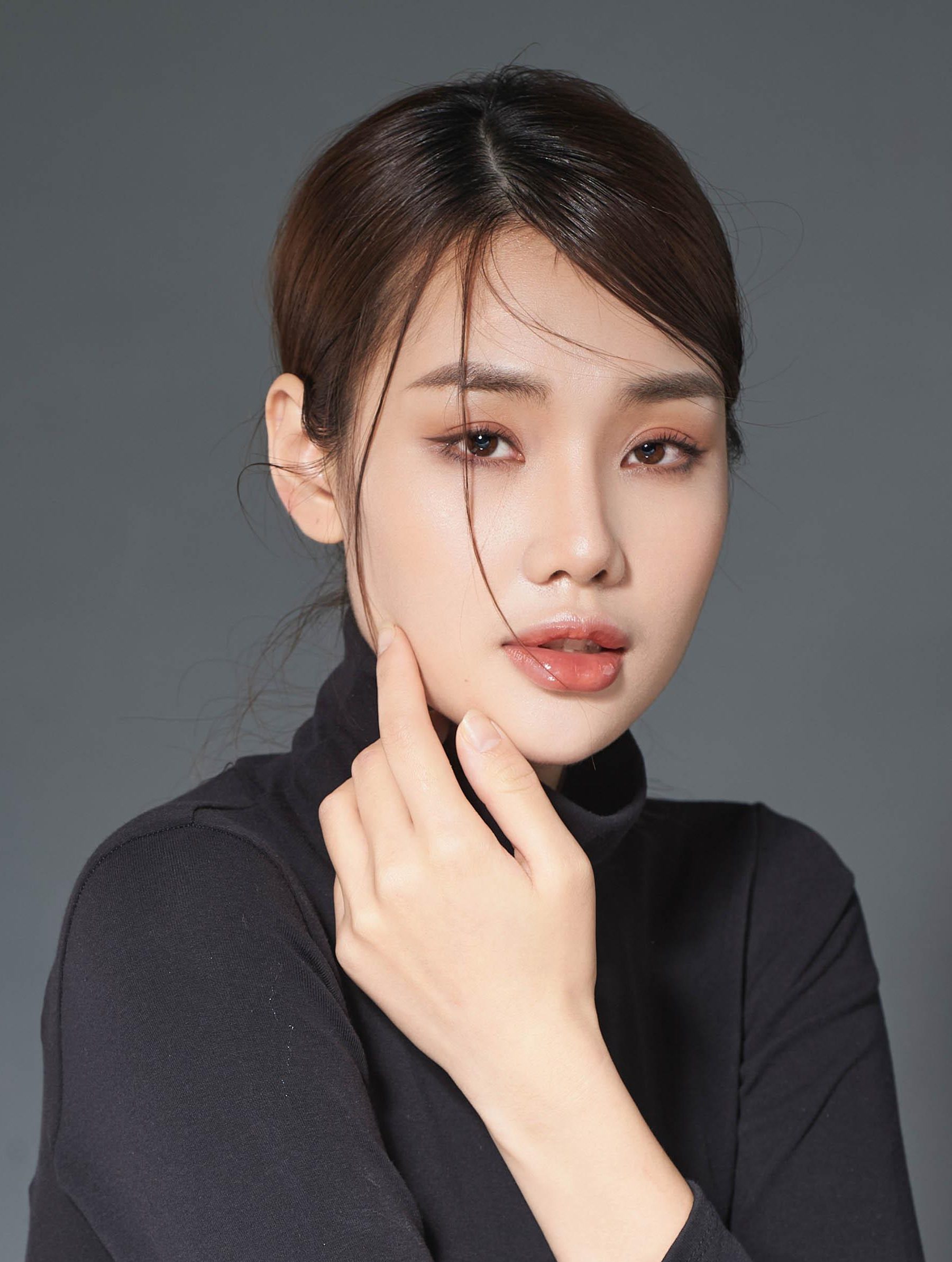 chan dung beauty 04 e1764037474891